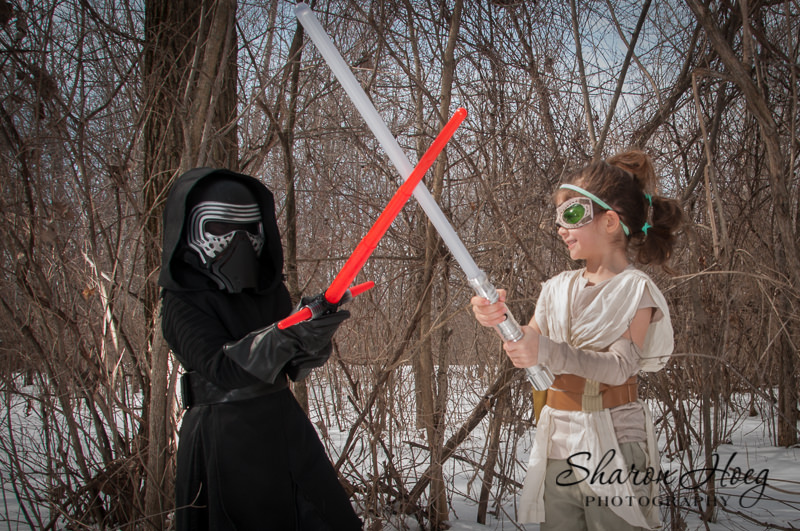 kids having a lightsaber battle, Canton Child PHotography