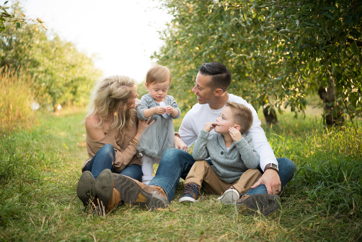casual family of four in jeans, South Lyon Photography